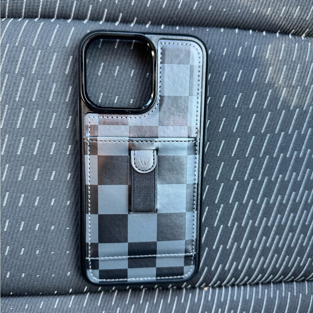 Walli iPhone 15 Pro Max sport case